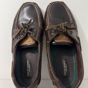 Sperry Men's Dark Brown Leather Boat Shoes with Contrast Stitching